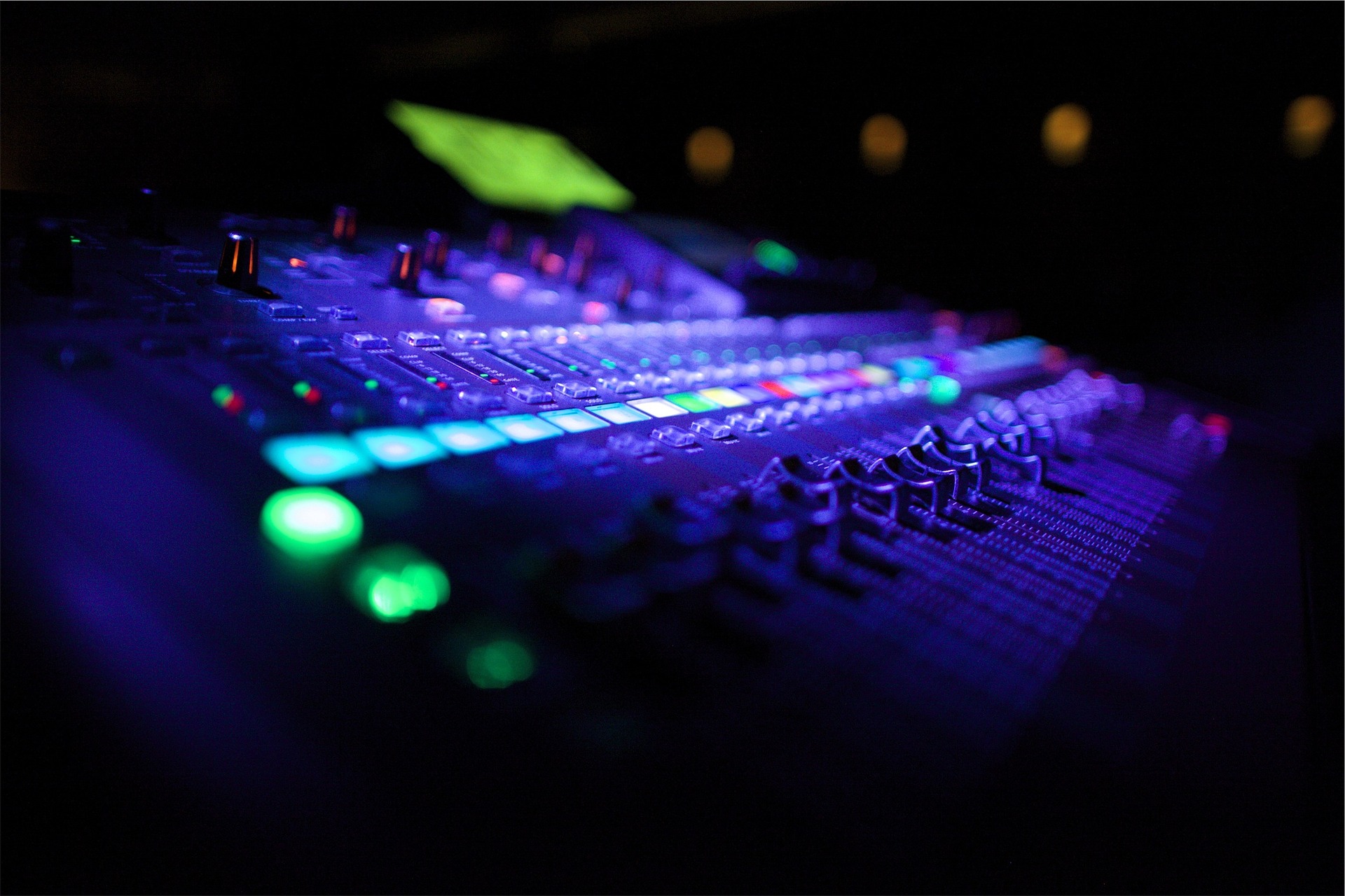 mixer-2624712_1920-1.jpg